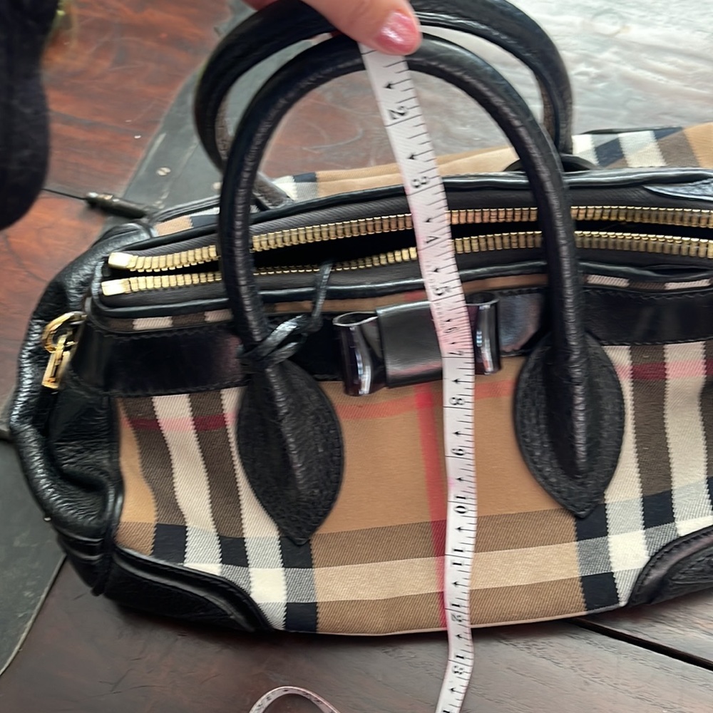 Limited Edition Authentic Burberry Purse See pics for proof of purchase. - Picture 5 of 7